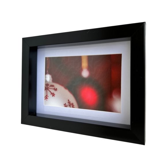 6/$20🌸 Christmas Bauble Print in Black Frame - Picture 10 of 16